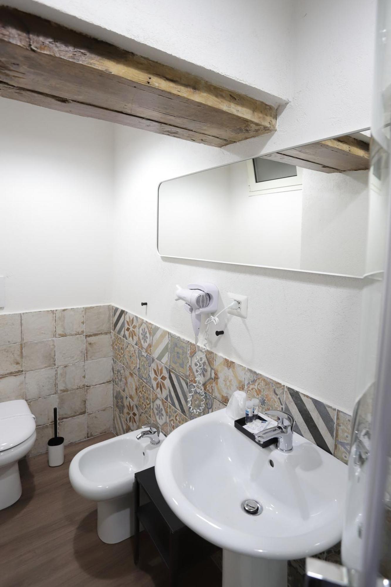 Tammurriata Nera Bedroom Наполи Екстериор снимка