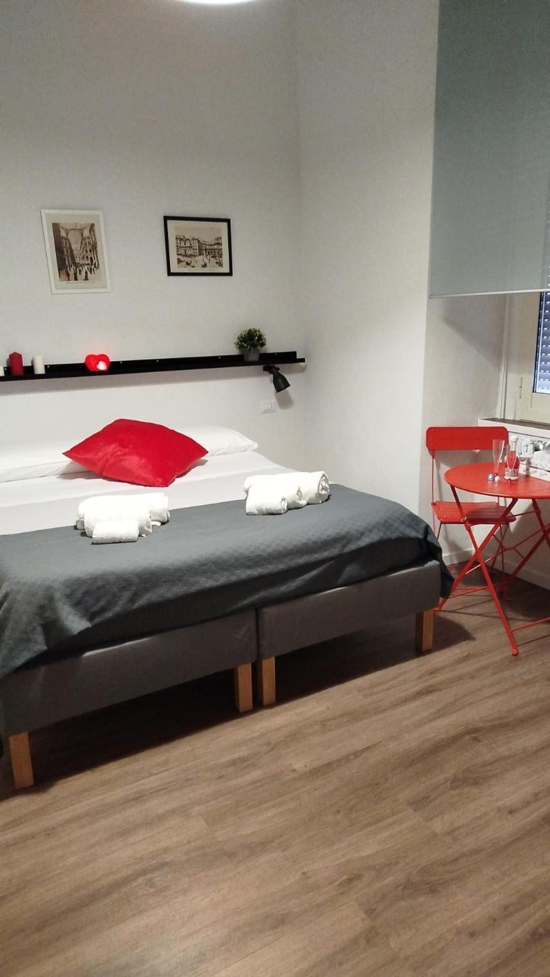 Tammurriata Nera Bedroom Наполи Екстериор снимка